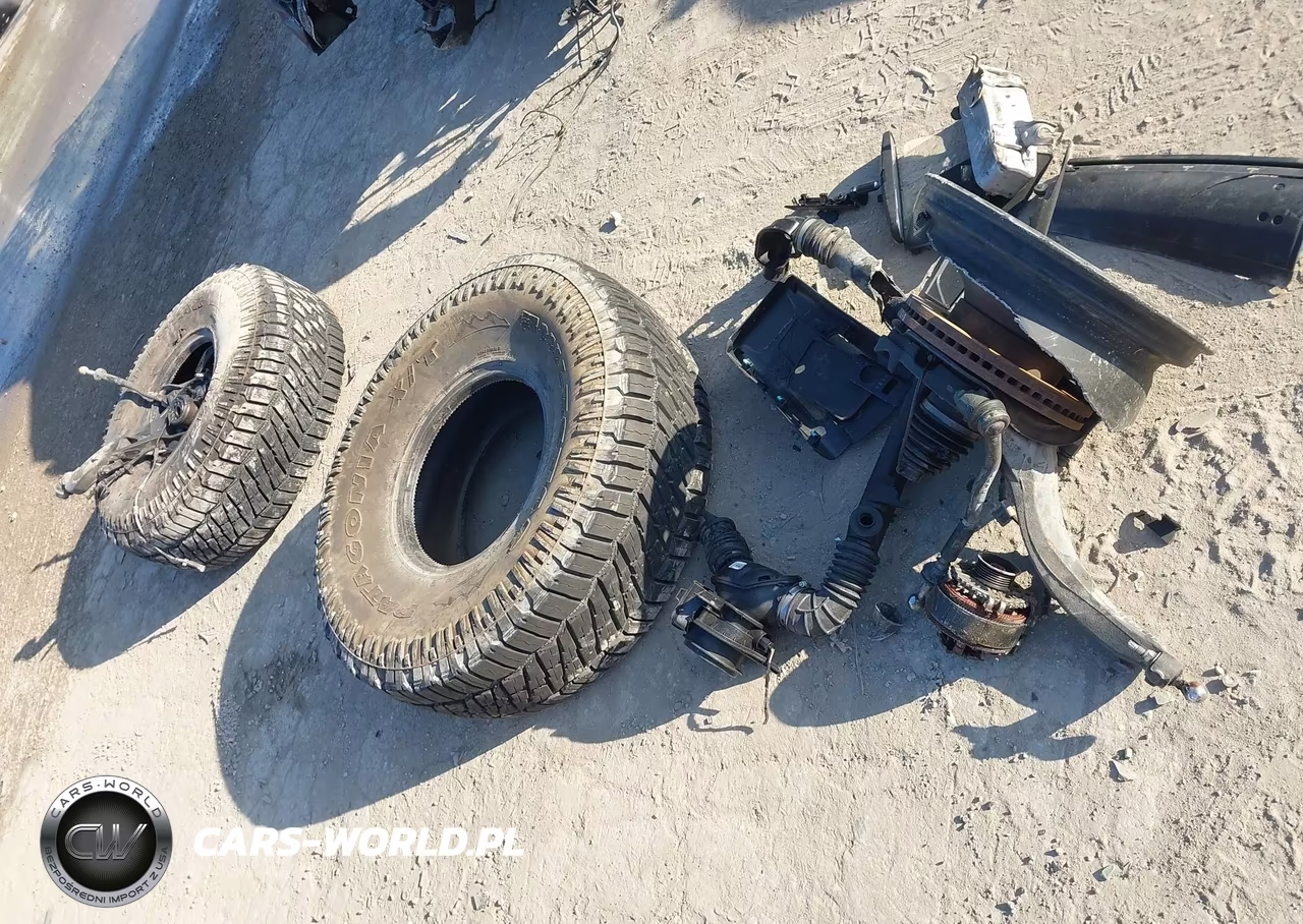 2022 Ford Bronco VIN:1FMEE5BPXNLA96025 - 12
