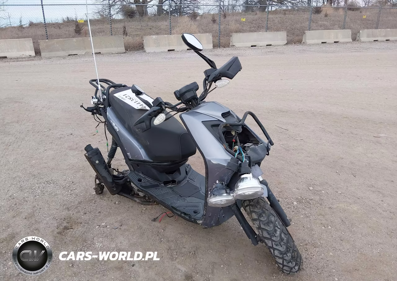 2023 Zhng Rugby Moped