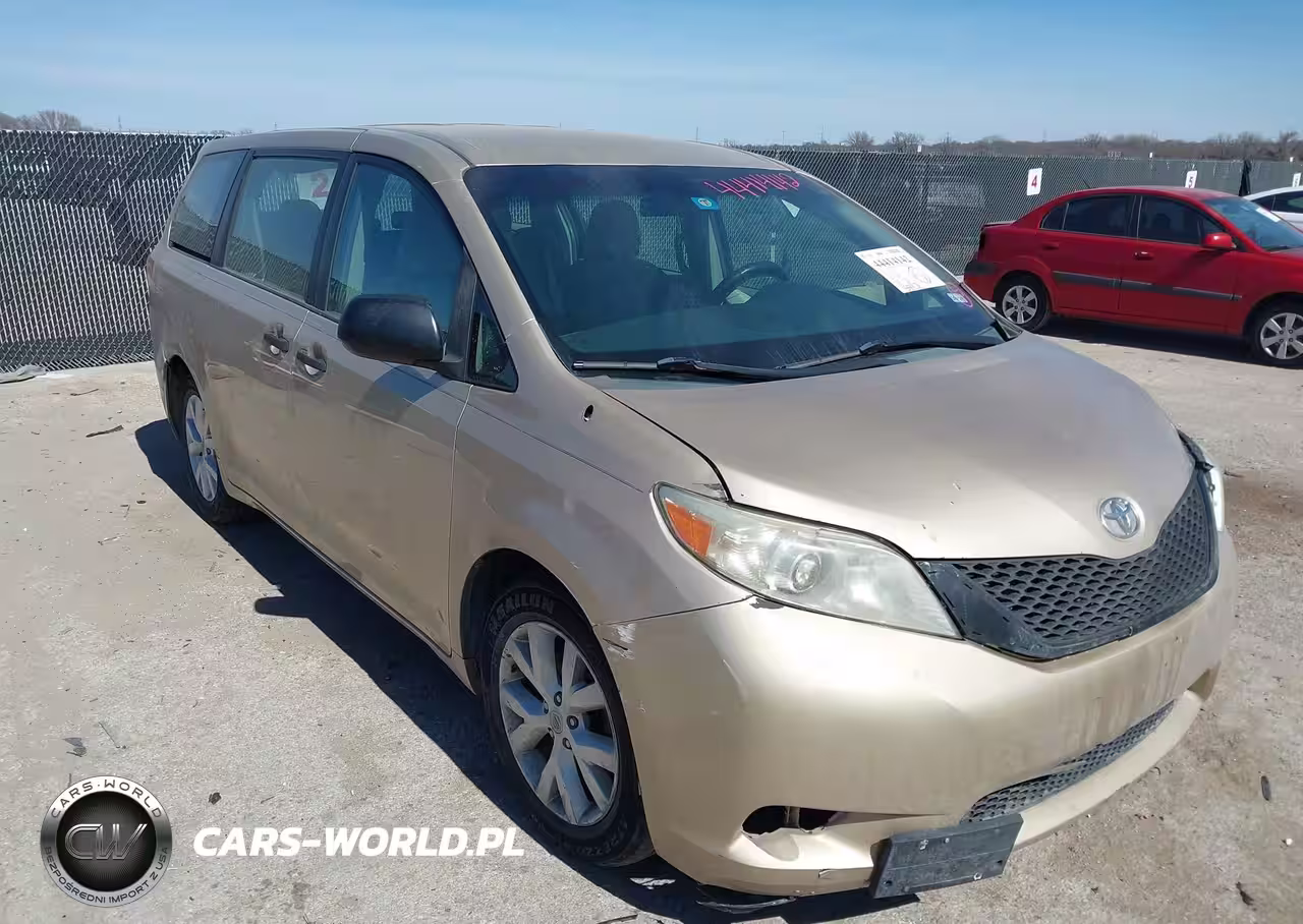 2014 Toyota Sienna L V6 7 Passenger