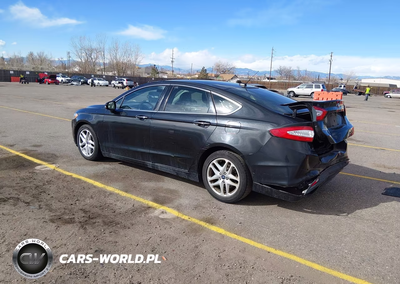 2015 Ford Fusion Se VIN:3FA6P0HD2FR305723 - 3