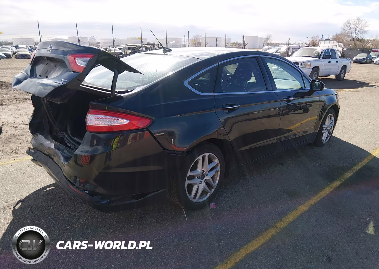 2015 Ford Fusion Se VIN:3FA6P0HD2FR305723 - 4