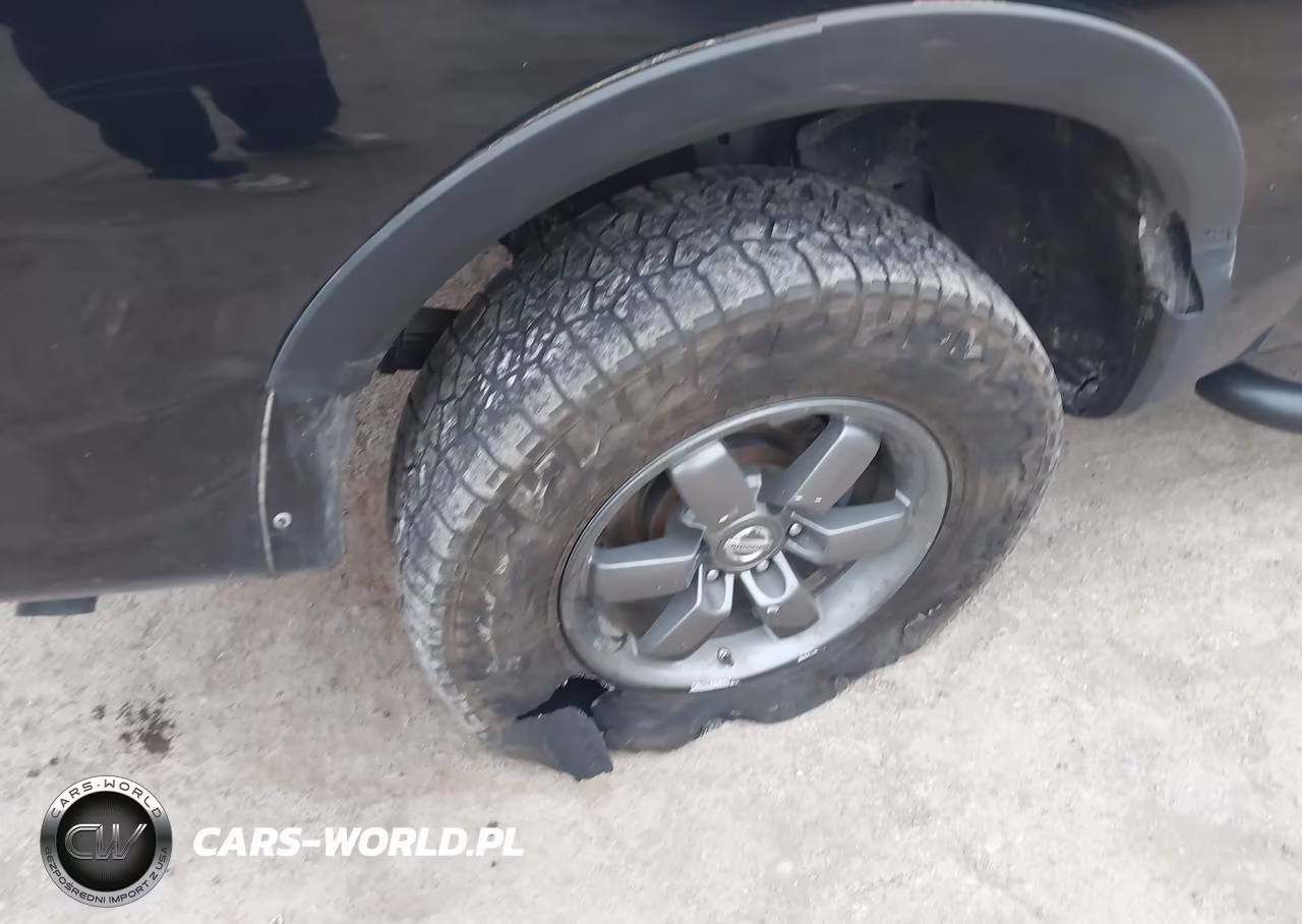 2015 Nissan Titan Pro-4X VIN:1N6BA0EC3FN503443 - 6