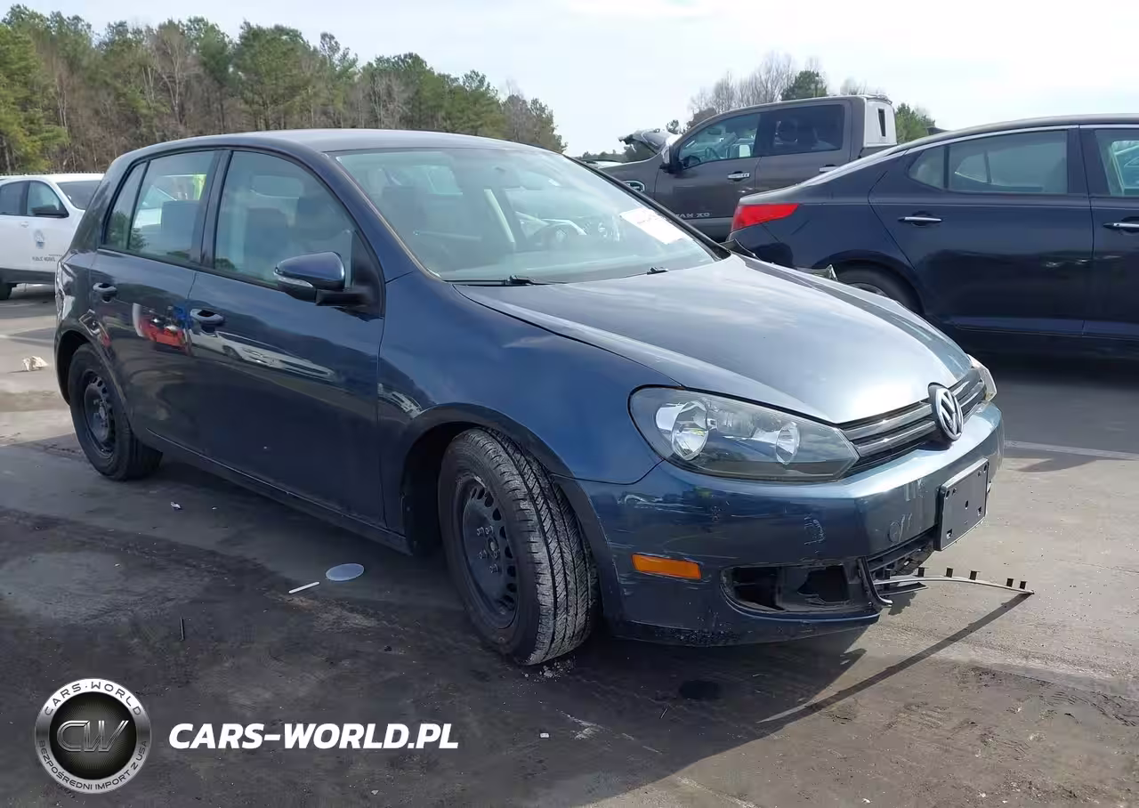 2013 Volkswagen Golf 2.5L 4-Door