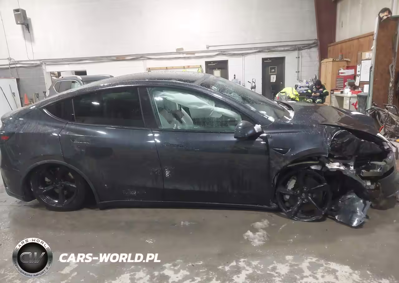 2026 Tesla Model Y Long Range Launch Series-Premium All-Wheel Drive VIN:7SAYGDEE3TF437249 - 13