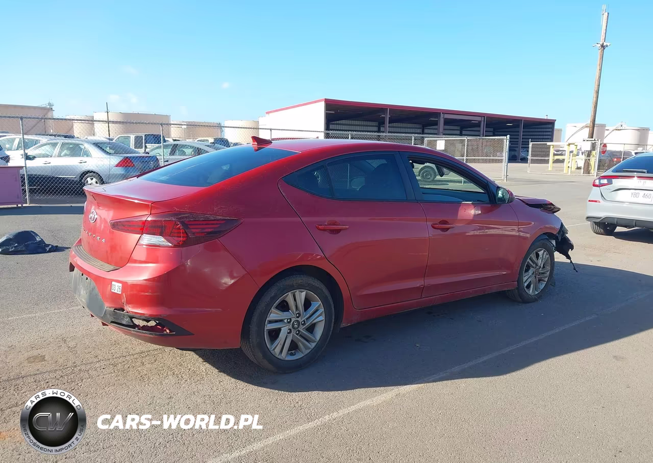 2020 Hyundai Elantra Sel VIN:5NPD84LF2LH512156 - 4