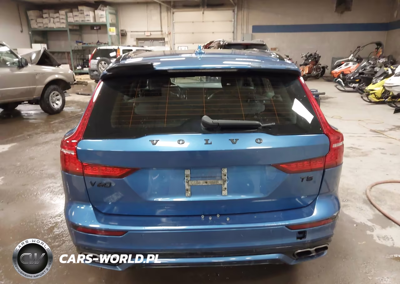 2020 Volvo V60 T5 R-Design VIN:YV1102EM2L2374561 - 16