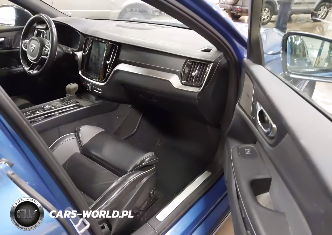 2020 Volvo V60 T5 R-Design VIN:YV1102EM2L2374561 - 5