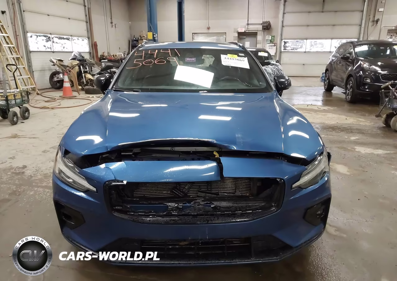 2020 Volvo V60 T5 R-Design VIN:YV1102EM2L2374561 - 6