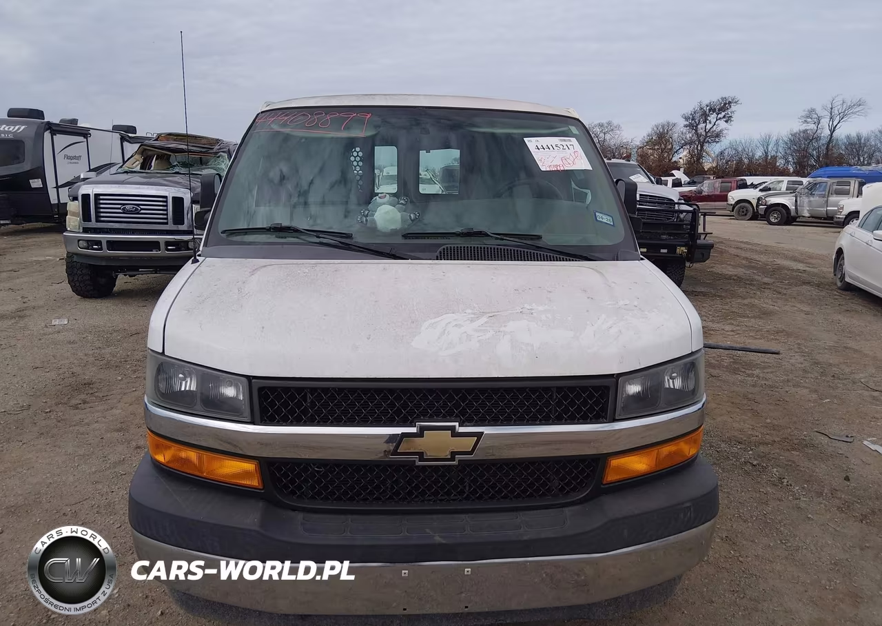 2018 Chevrolet Express 2500 Work Van VIN:1GCWGAFG1J1908517 - 12