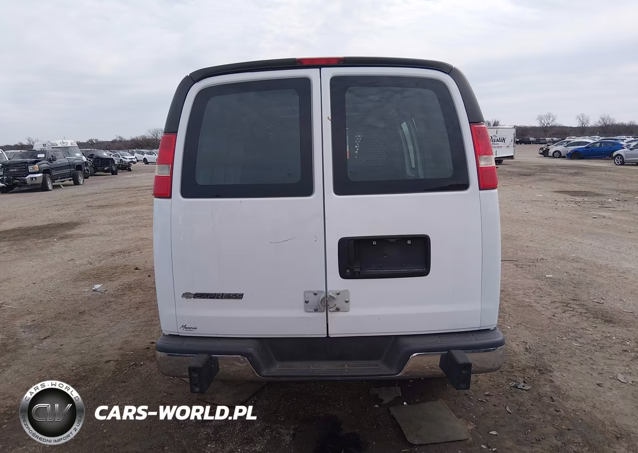 2018 Chevrolet Express 2500 Work Van VIN:1GCWGAFG1J1908517 - 16