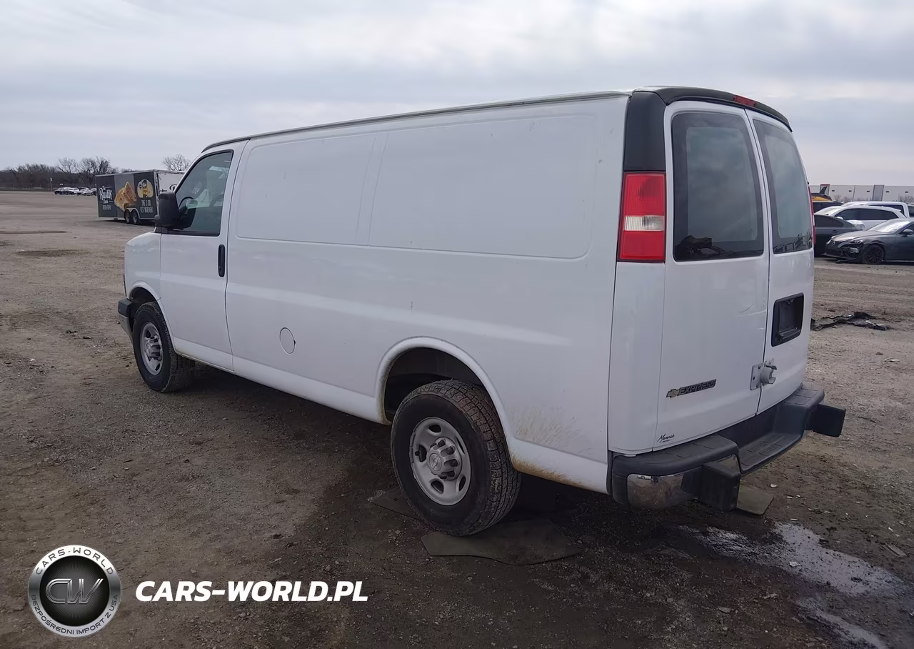 2018 Chevrolet Express 2500 Work Van VIN:1GCWGAFG1J1908517 - 3