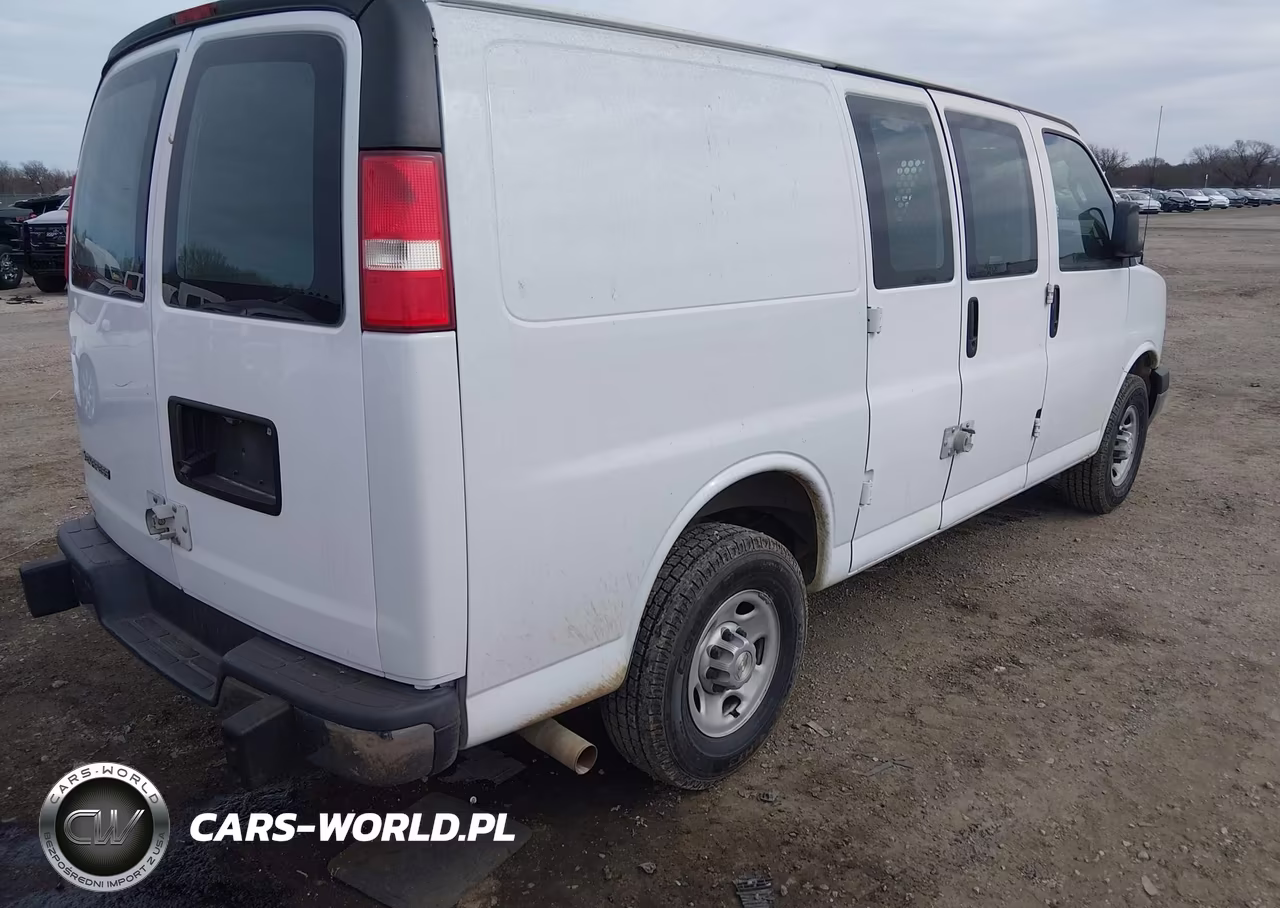 2018 Chevrolet Express 2500 Work Van VIN:1GCWGAFG1J1908517 - 4
