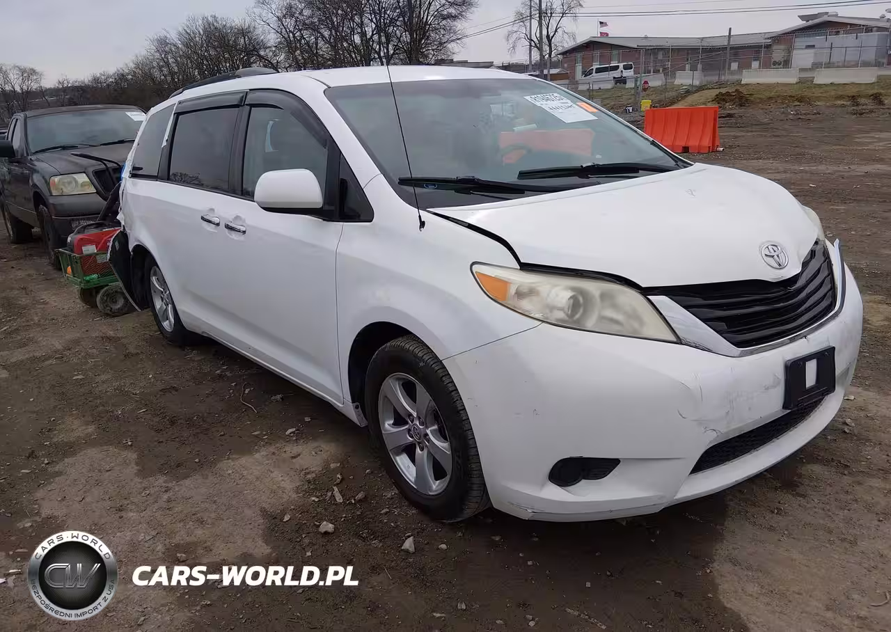 2014 Toyota Sienna Le