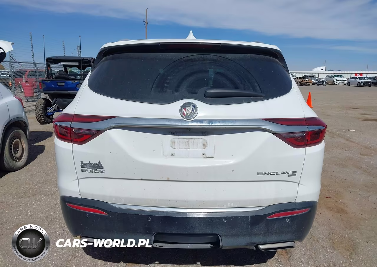 2018 Buick Enclave Essence VIN:5GAEVAKWXJJ224114 - 17