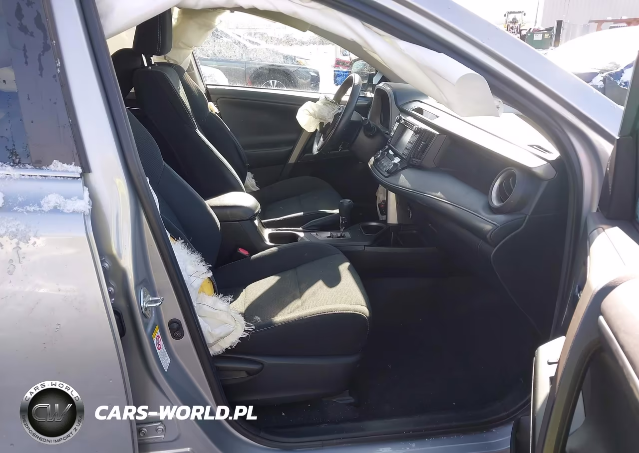 2018 Toyota Rav4 Xle VIN:2T3RFREV4JW844599 - 5