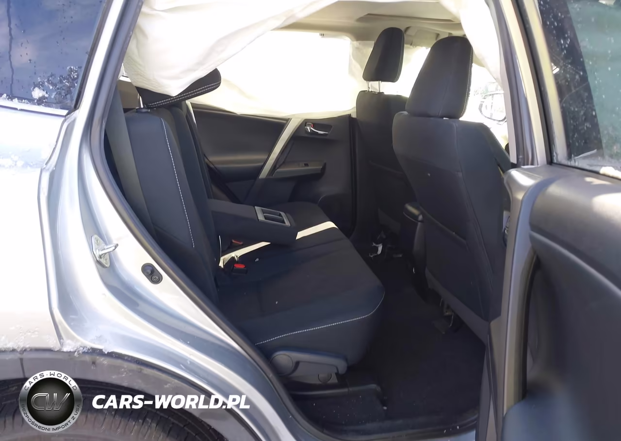2018 Toyota Rav4 Xle VIN:2T3RFREV4JW844599 - 8