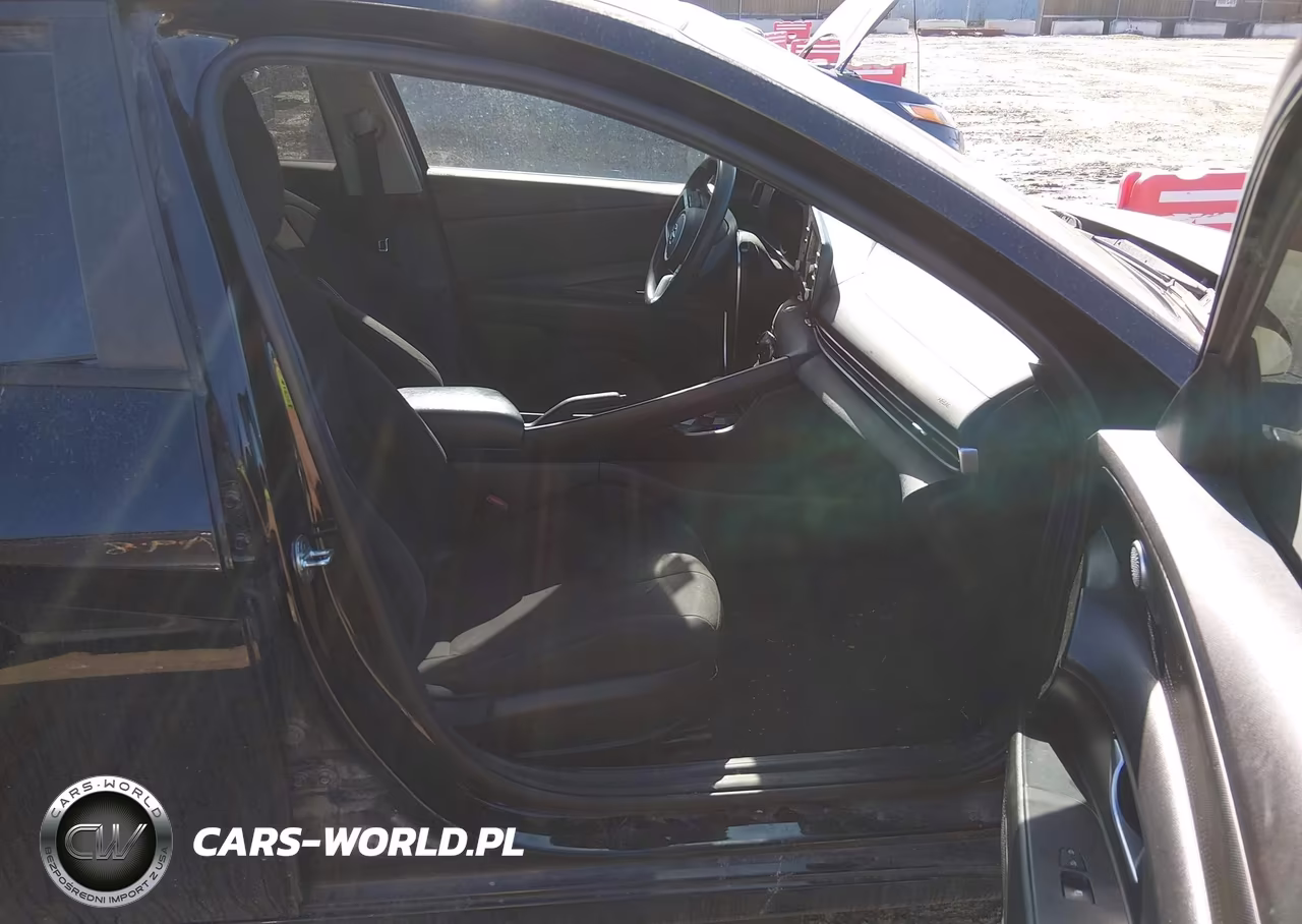 2021 Hyundai Elantra Sel VIN:KMHLM4AG2MU141053 - 5