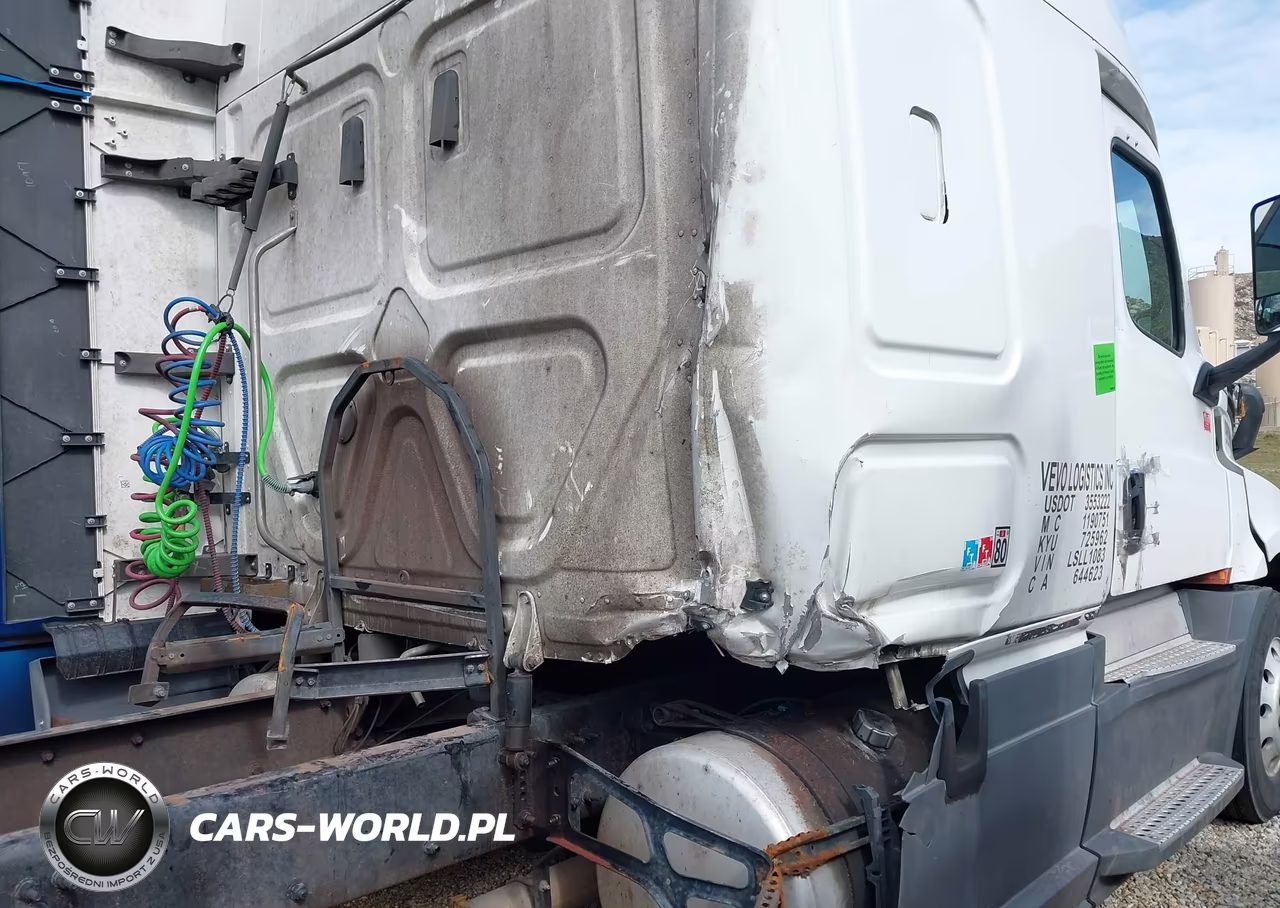2020 Freightliner New Cascadia 126 VIN:3AKJHHDR0LSLL1083 - 11