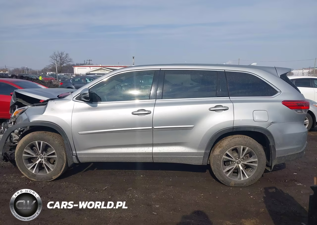 2017 Toyota Highlander Le Plus VIN:5TDBZRFH1HS437157 - 14