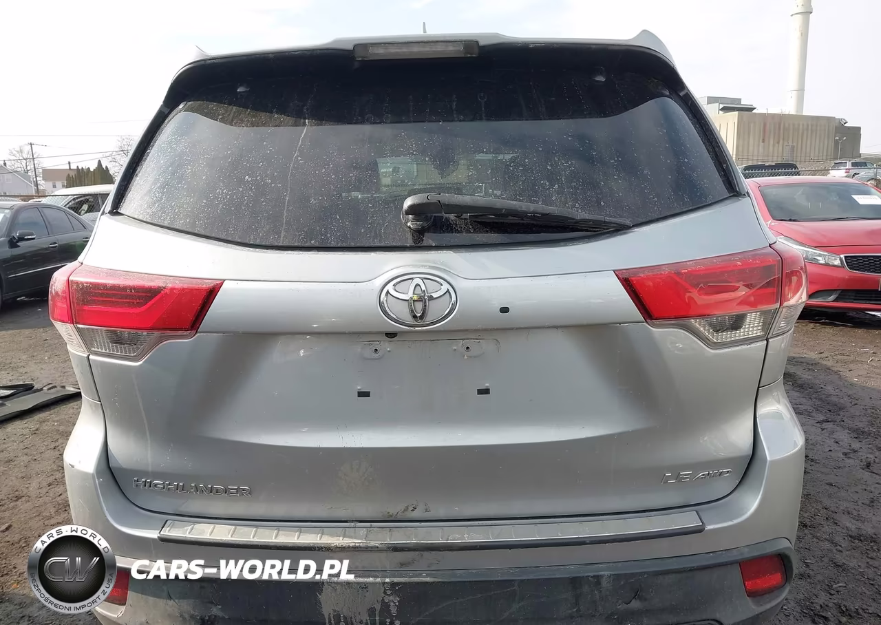 2017 Toyota Highlander Le Plus VIN:5TDBZRFH1HS437157 - 16