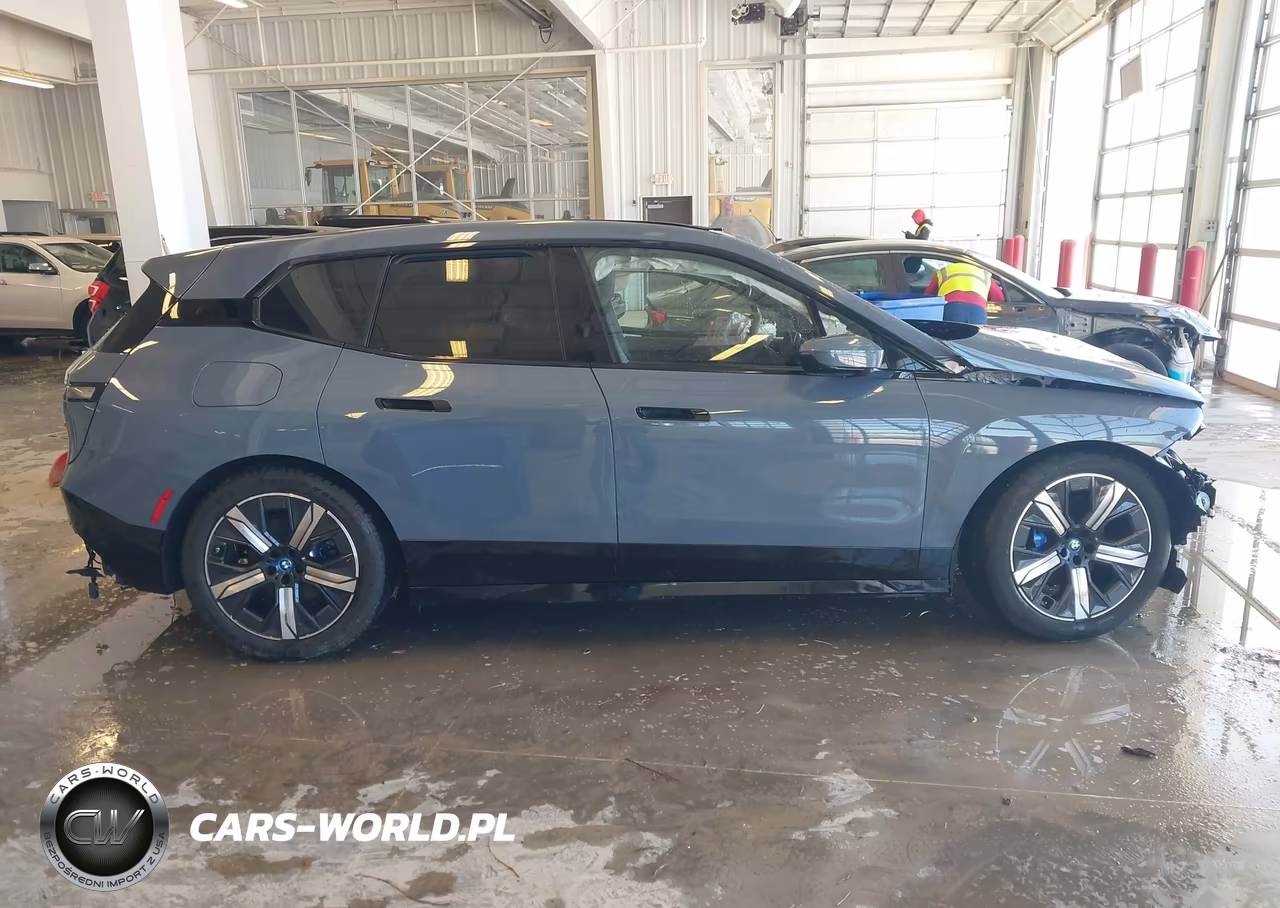 2025 BMW Ix xDrive50 VIN:WB523CF02SCU39836 - 14
