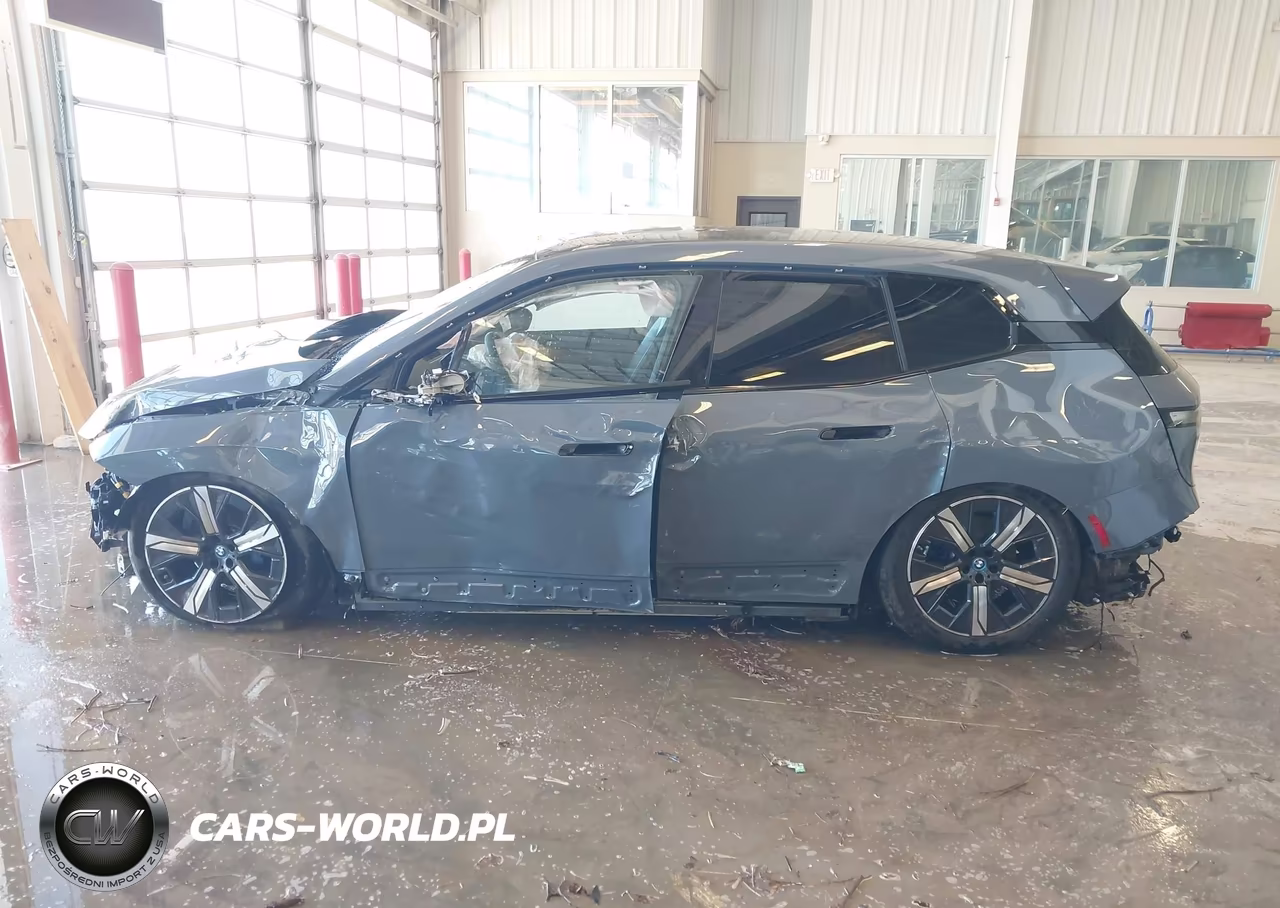 2025 BMW Ix xDrive50 VIN:WB523CF02SCU39836 - 15