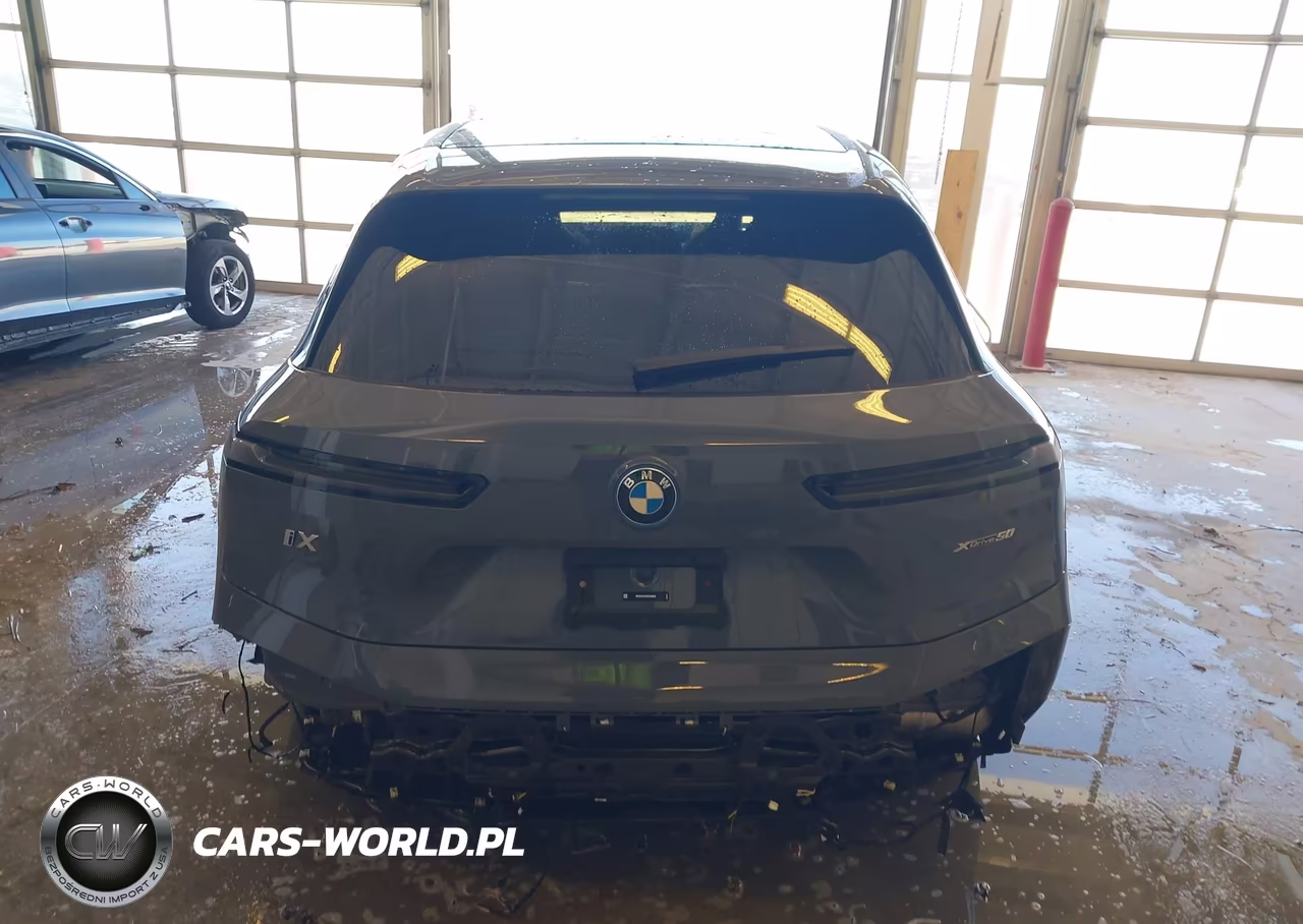 2025 BMW Ix xDrive50 VIN:WB523CF02SCU39836 - 17