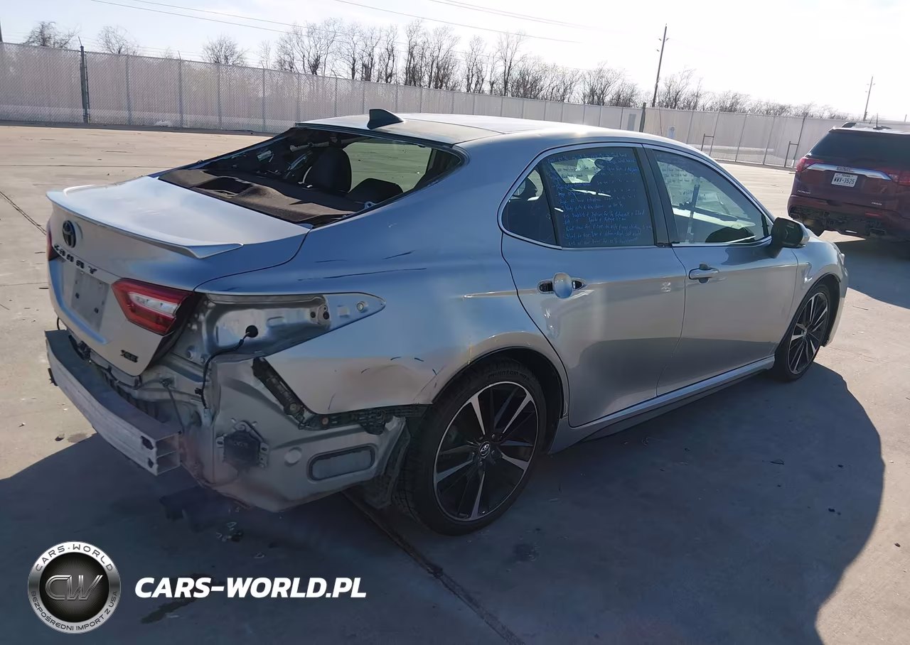 2020 Toyota Camry Xse VIN:4T1K61AK0LU319677 - 4
