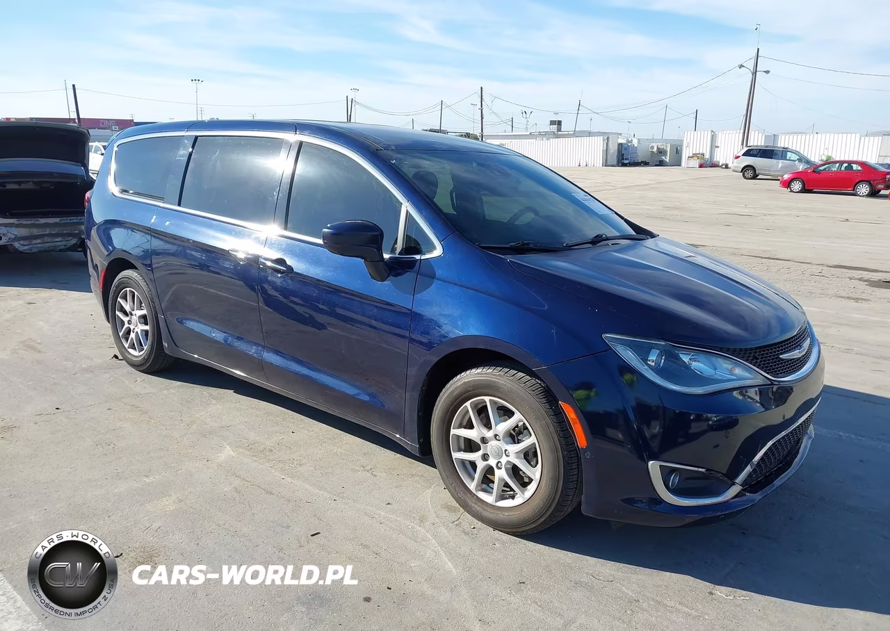 2020 Chrysler Pacifica Touring