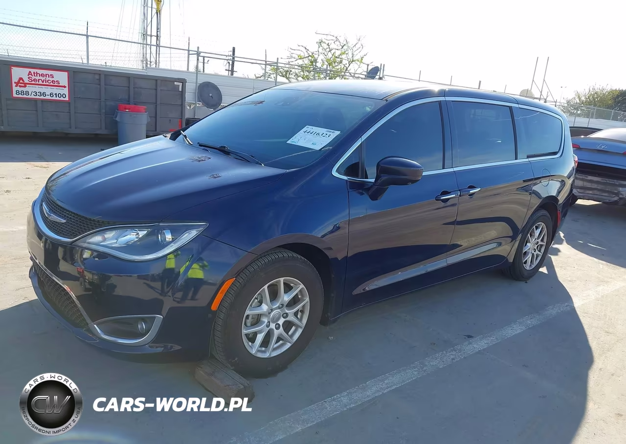 2020 Chrysler Pacifica Touring VIN:2C4RC1FG3LR197460 - 2