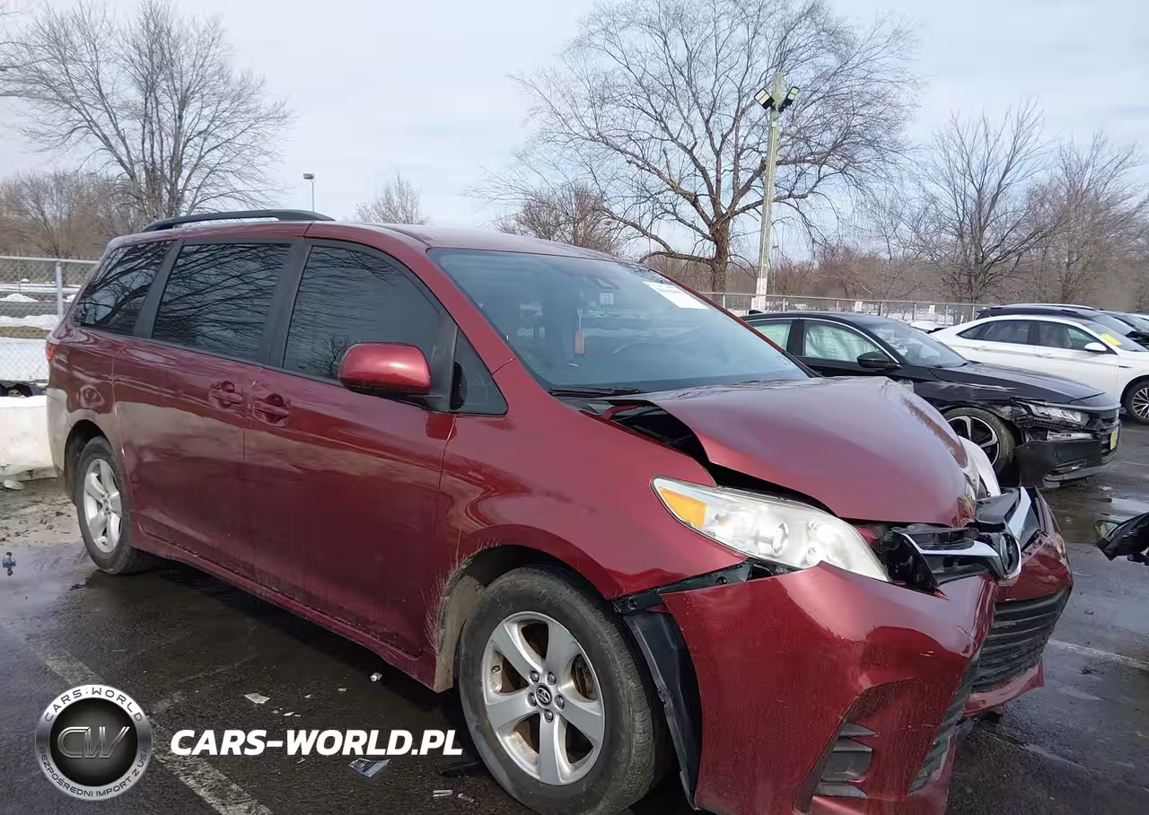 2019 Toyota Sienna Le 8 Passenger