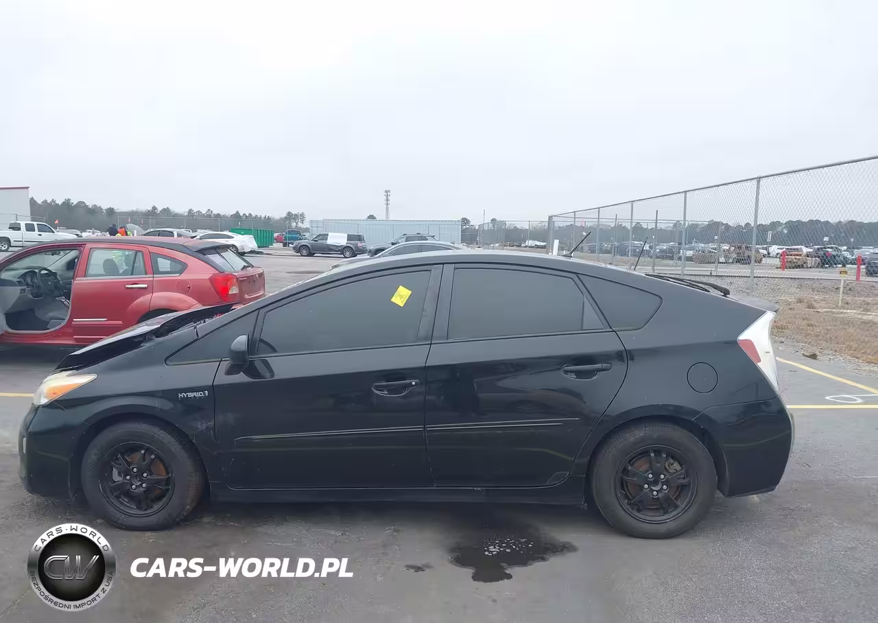 2013 Toyota Prius Two VIN:JTDKN3DU8D0341659 - 14