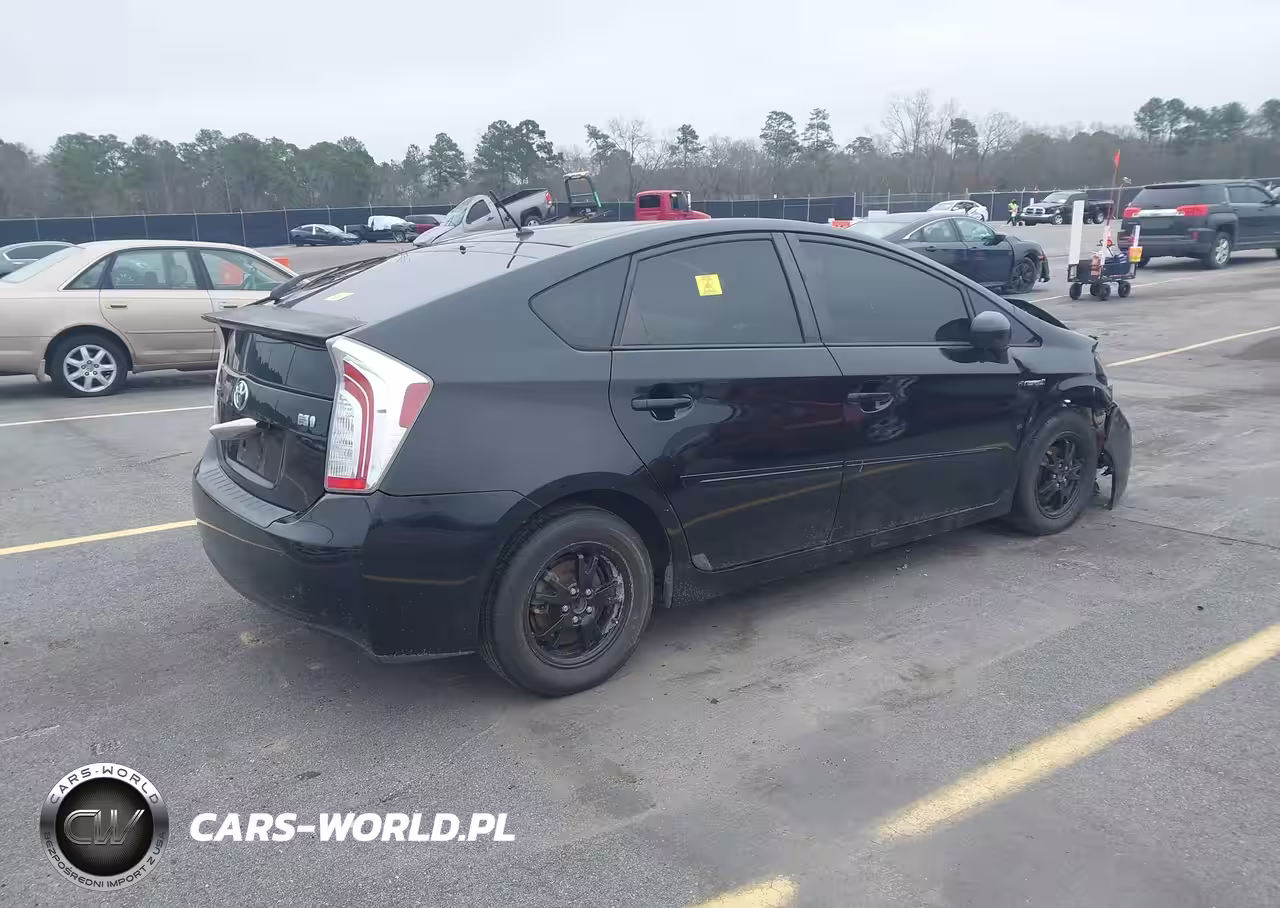 2013 Toyota Prius Two VIN:JTDKN3DU8D0341659 - 4
