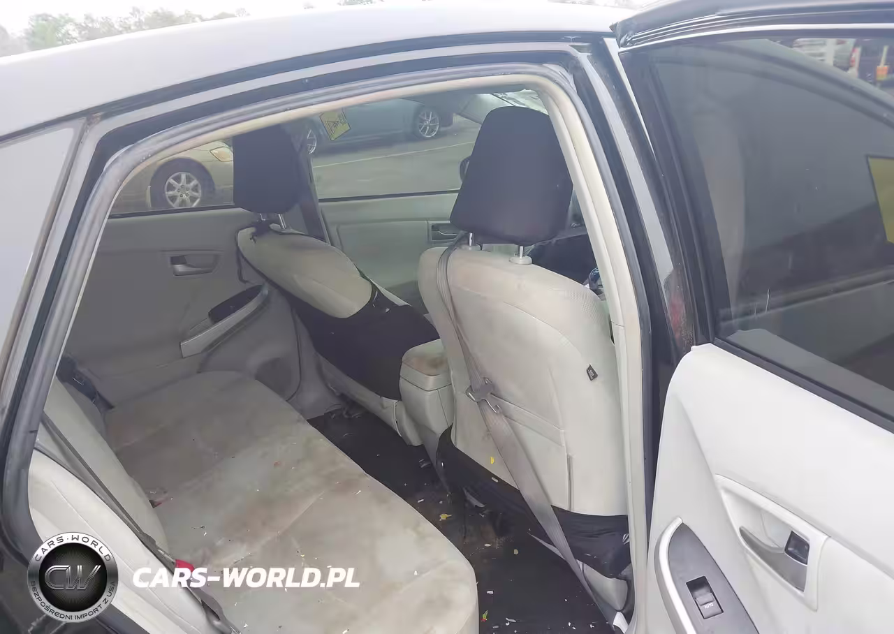 2013 Toyota Prius Two VIN:JTDKN3DU8D0341659 - 8