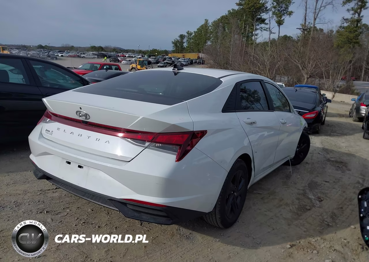 2022 Hyundai Elantra Sel VIN:5NPLM4AG2NH063955 - 4