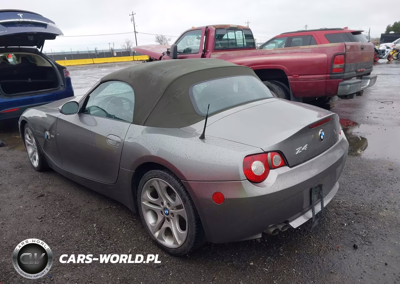 2005 BMW Z4 2.5I VIN:4USBT33535LS56772 - 3