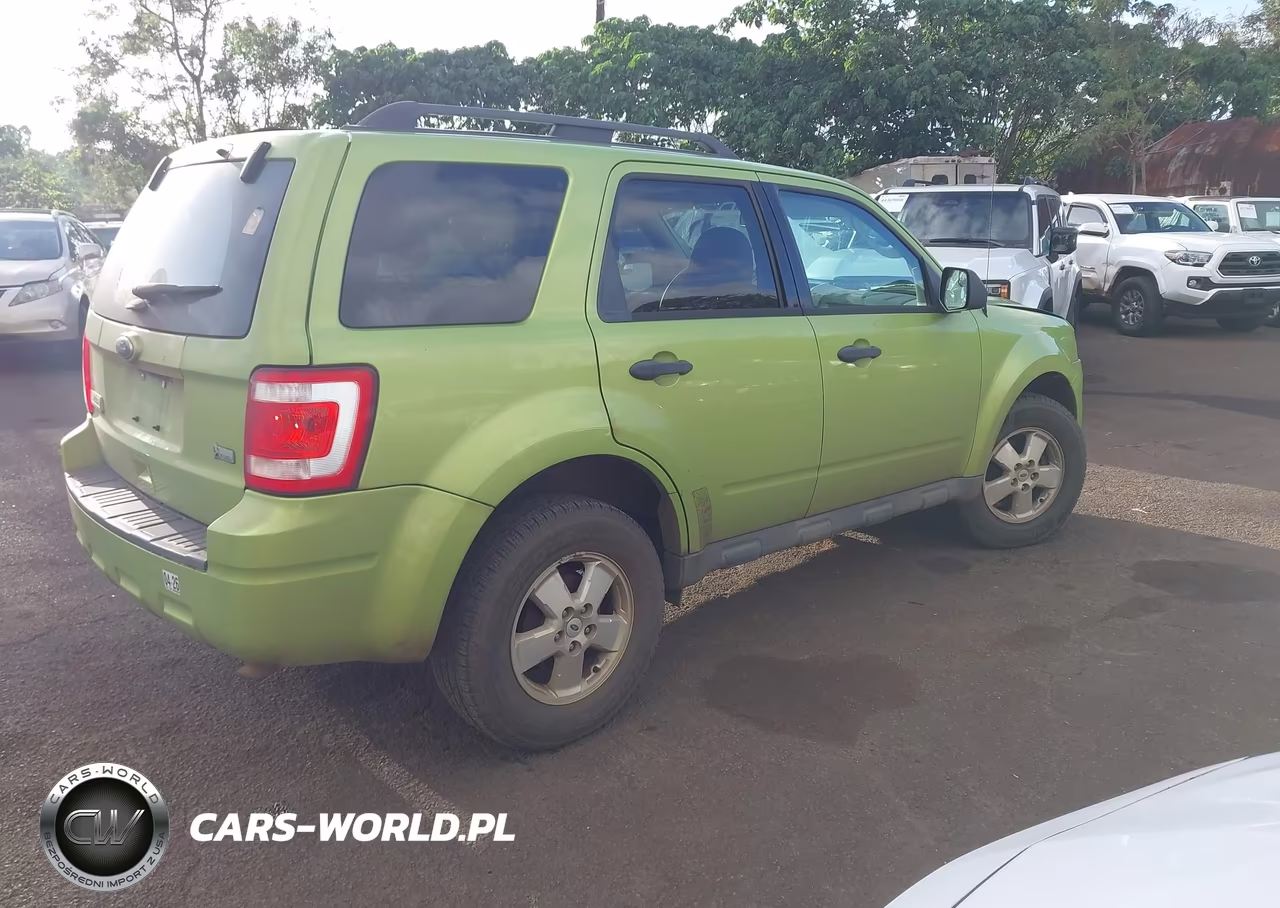 2011 Ford Escape Xlt VIN:1FMCU0DG9BKC09832 - 4