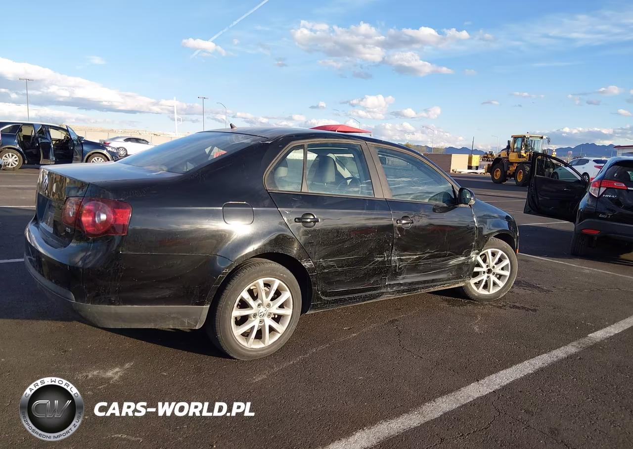 2010 Volkswagen Jetta Limited Edition VIN:3VWRZ7AJ2AM164133 - 4