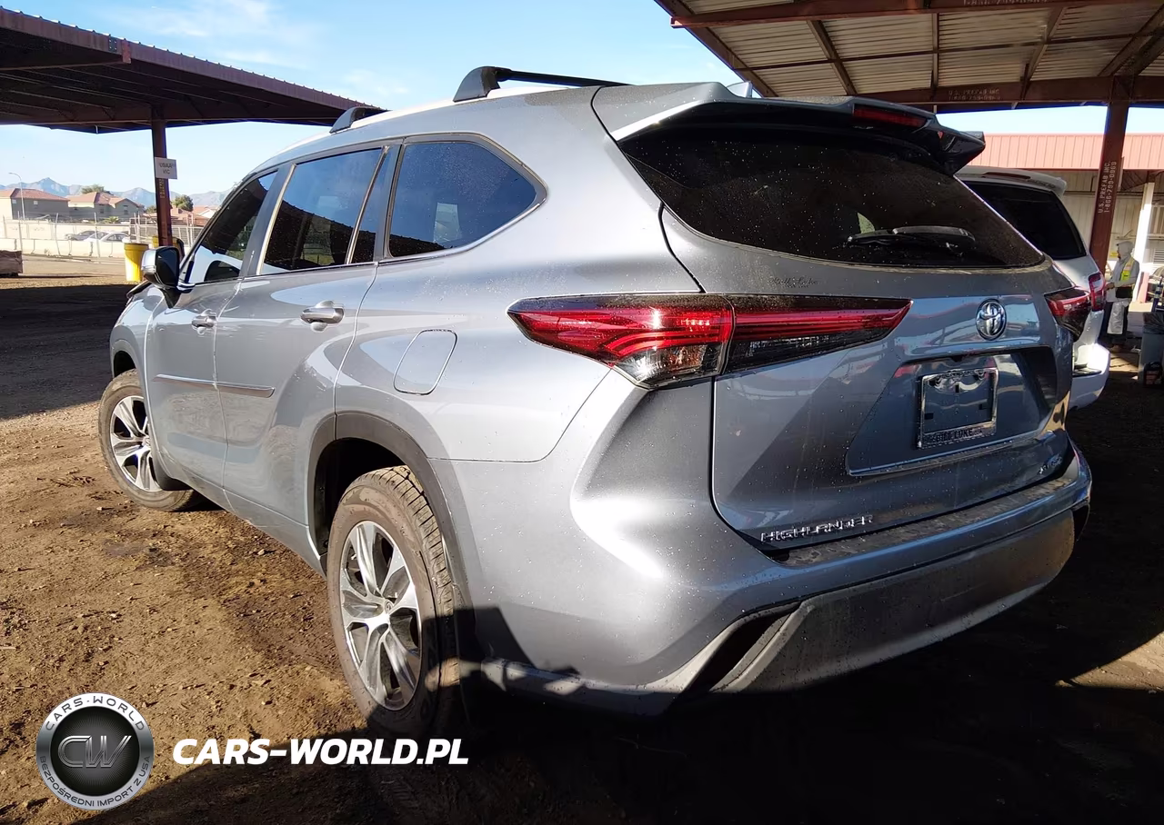 2023 Toyota Highlander Xle VIN:5TDKDRBH2PS044156 - 3