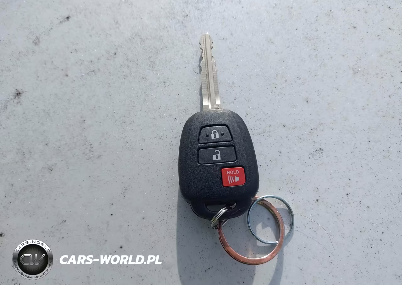 2022 Toyota Corolla Cross L VIN:7MUAAABG4NV009408 - 11