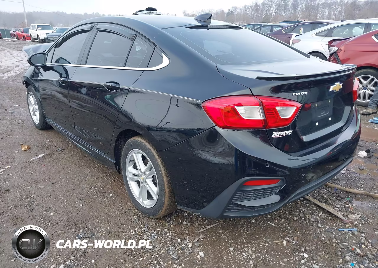 2018 Chevrolet Cruze Lt Auto VIN:1G1BE5SM8J7181809 - 3