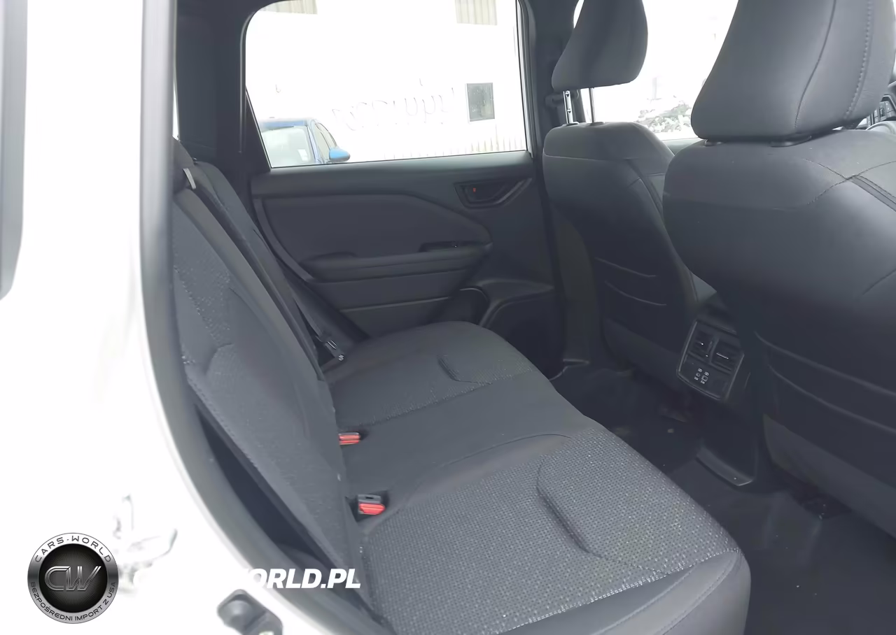2025 Subaru Forester Premium VIN:JF2SLDDC0SH416261 - 8