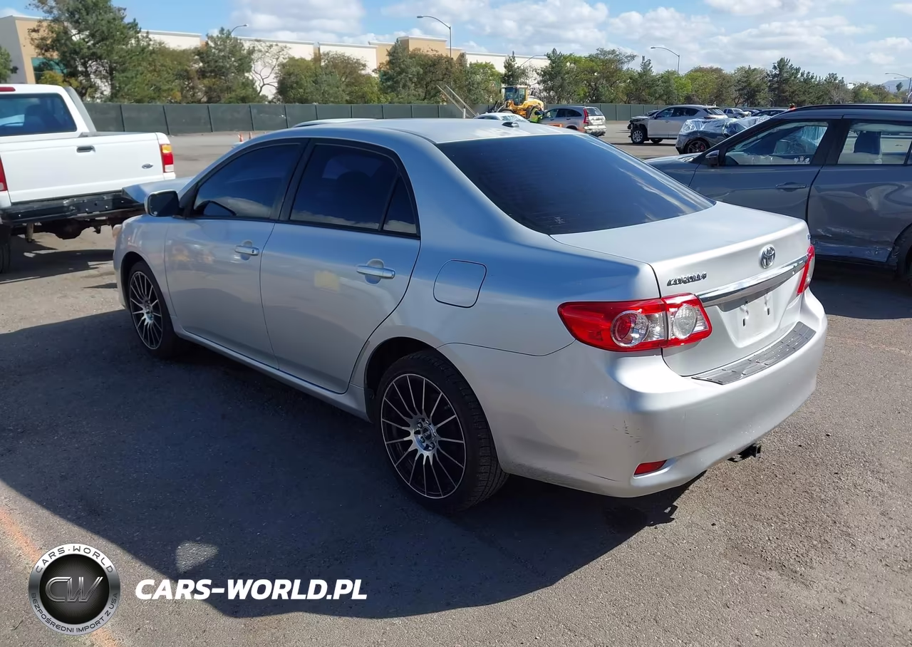 2011 Toyota Corolla Le VIN:JTDBU4EE2B9126836 - 3