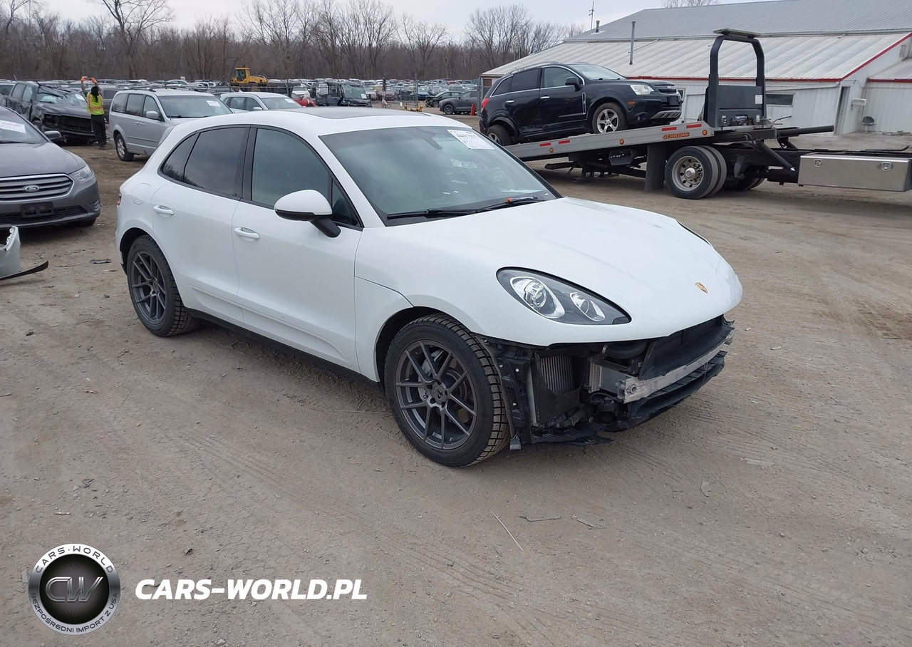 2015 Porsche Macan S