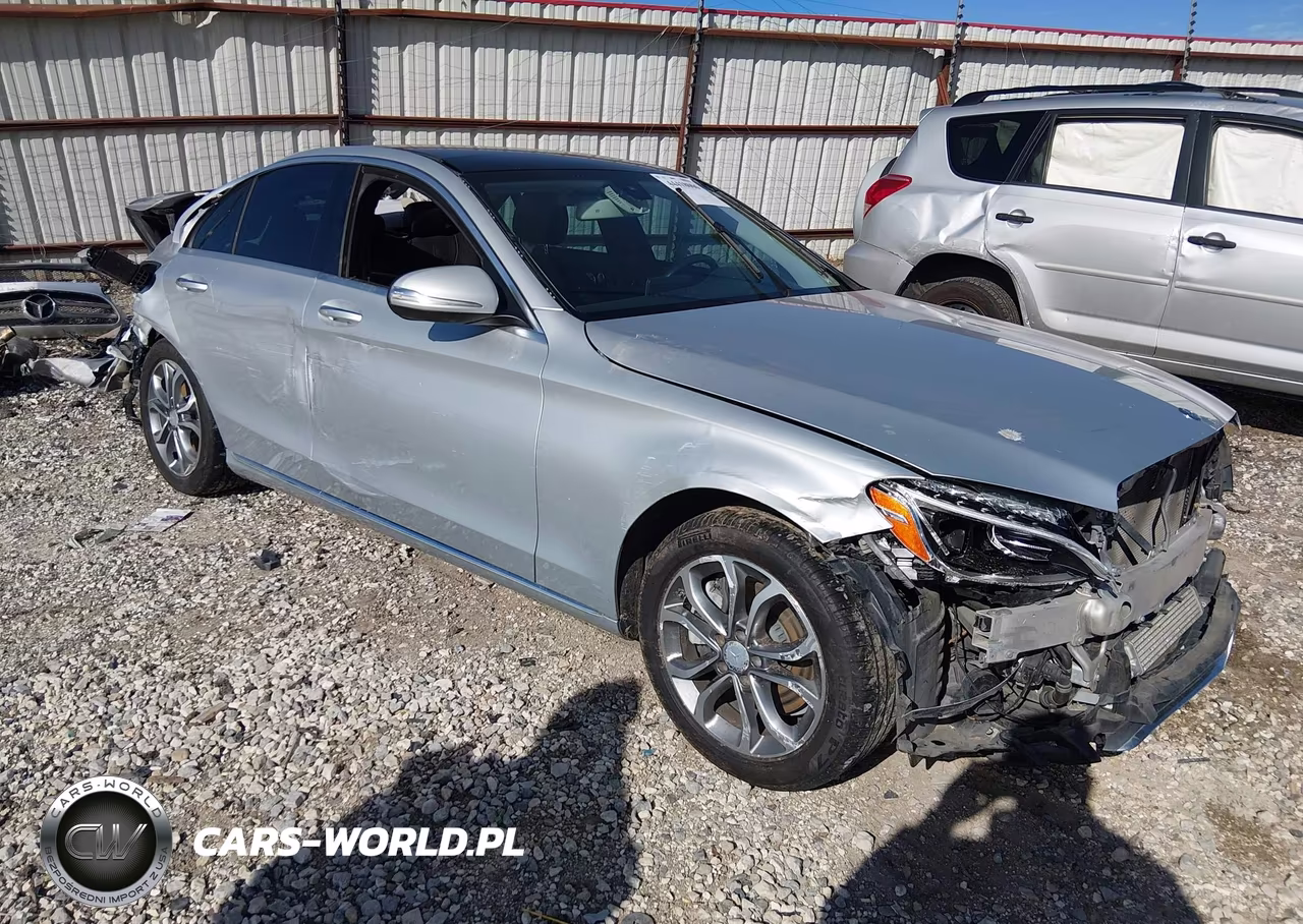 2015 Mercedes-Benz C 300 – zdjęcie 1 z 19