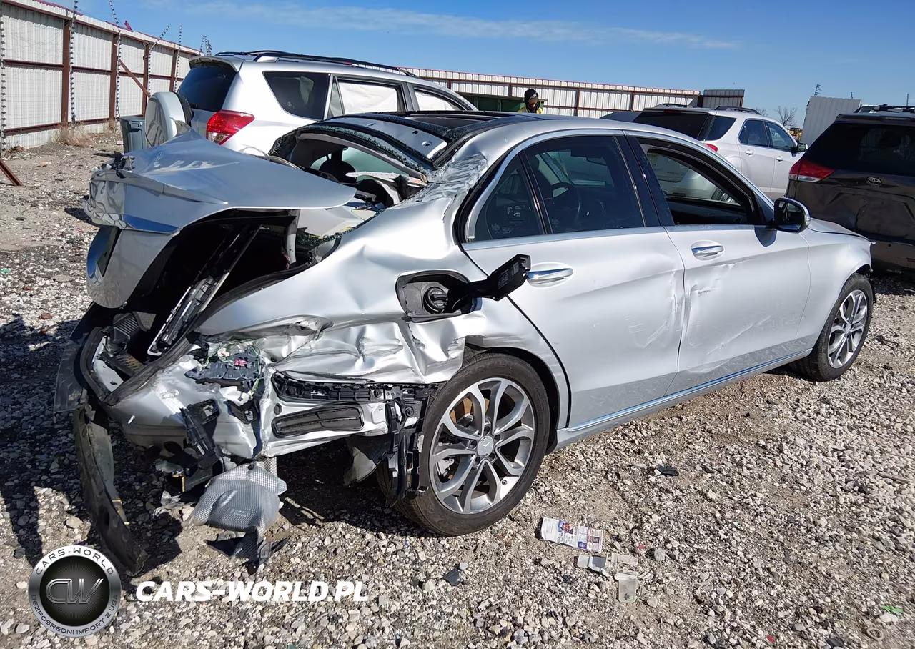 2015 Mercedes-Benz C 300 VIN:55SWF4JB4FU061635 - 4