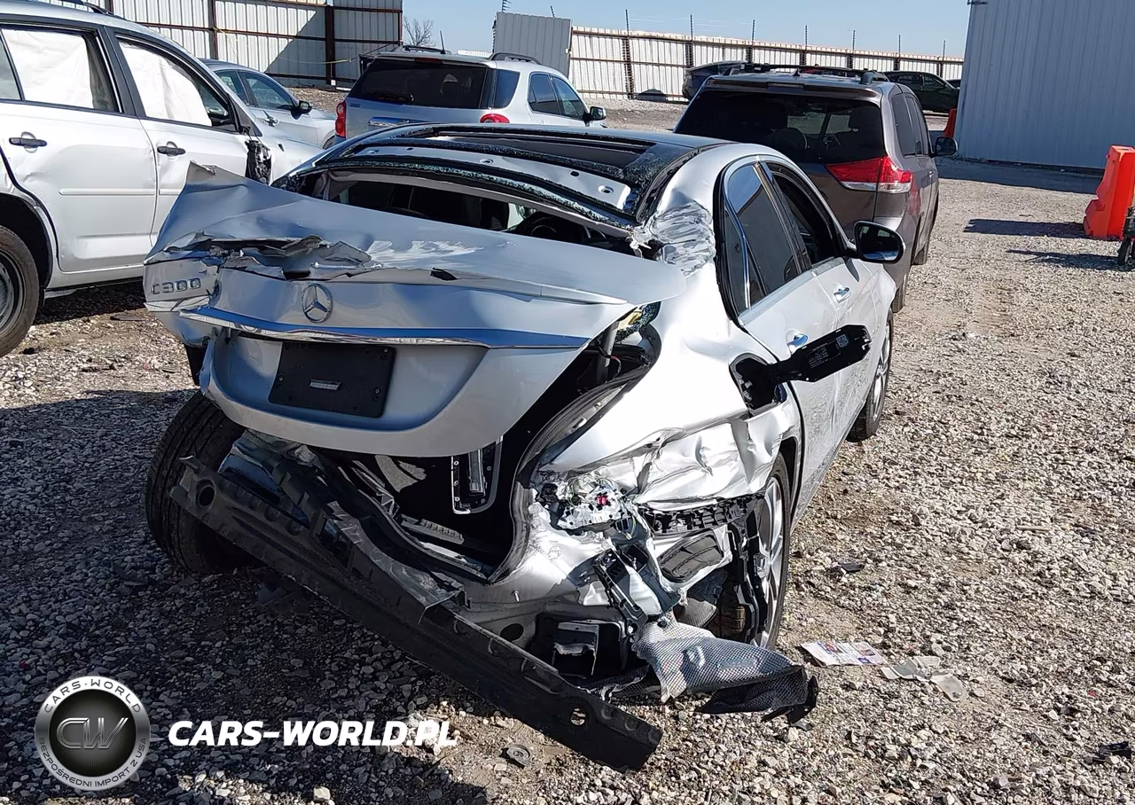 2015 Mercedes-Benz C 300 VIN:55SWF4JB4FU061635 - 6