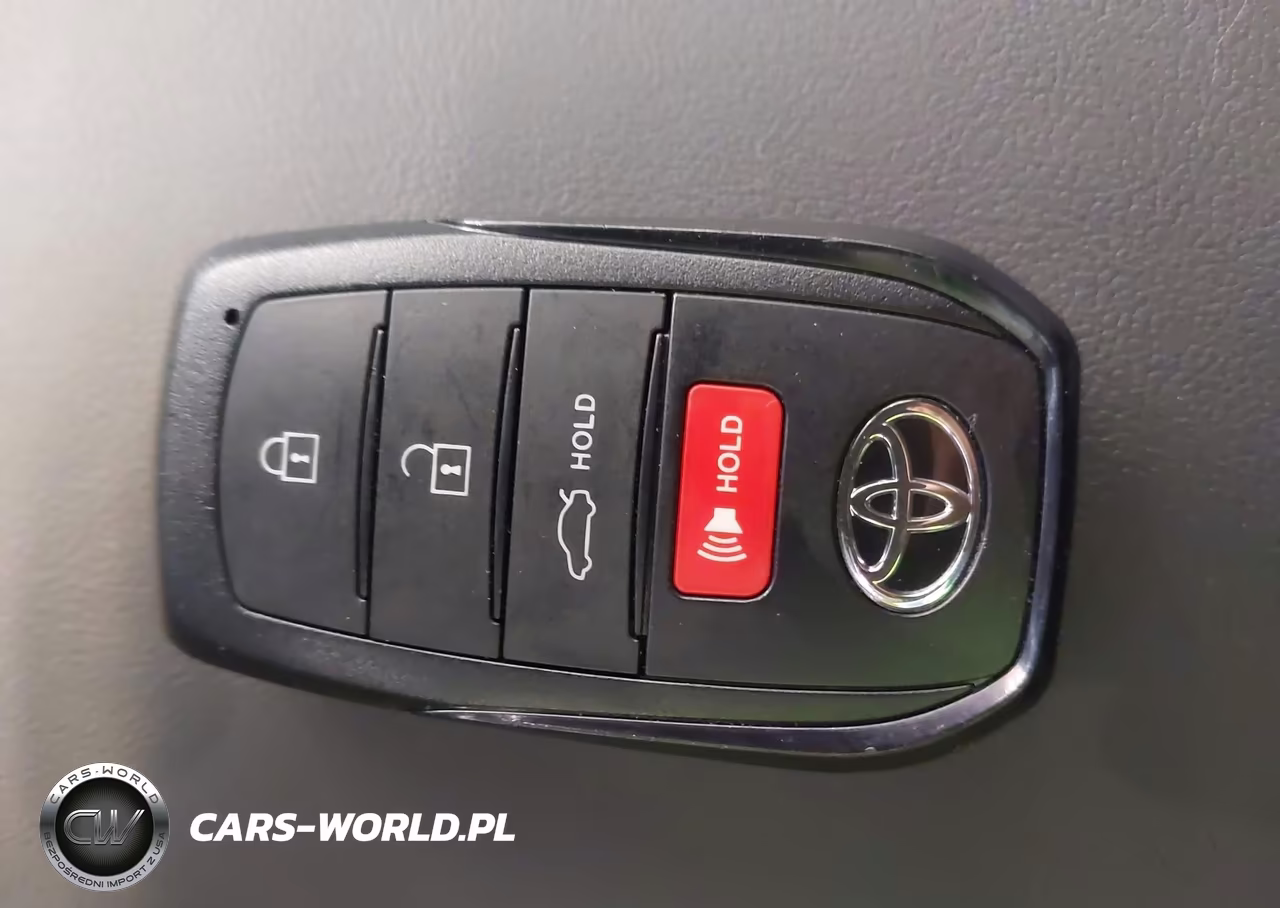 2026 Toyota Crown Xle VIN:JTDAAAAF1T3040973 - 11