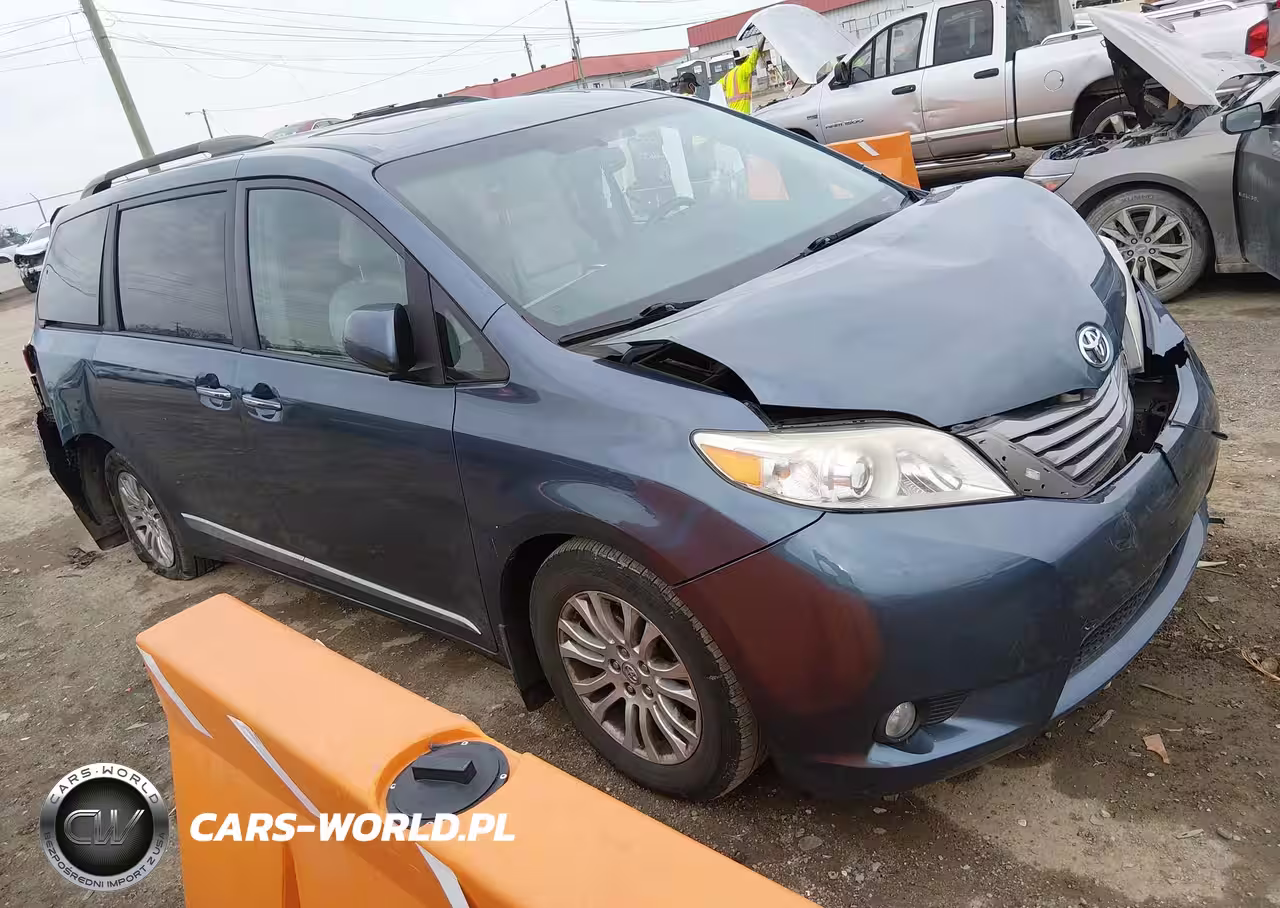 2017 Toyota Sienna Xle 8 Passenger