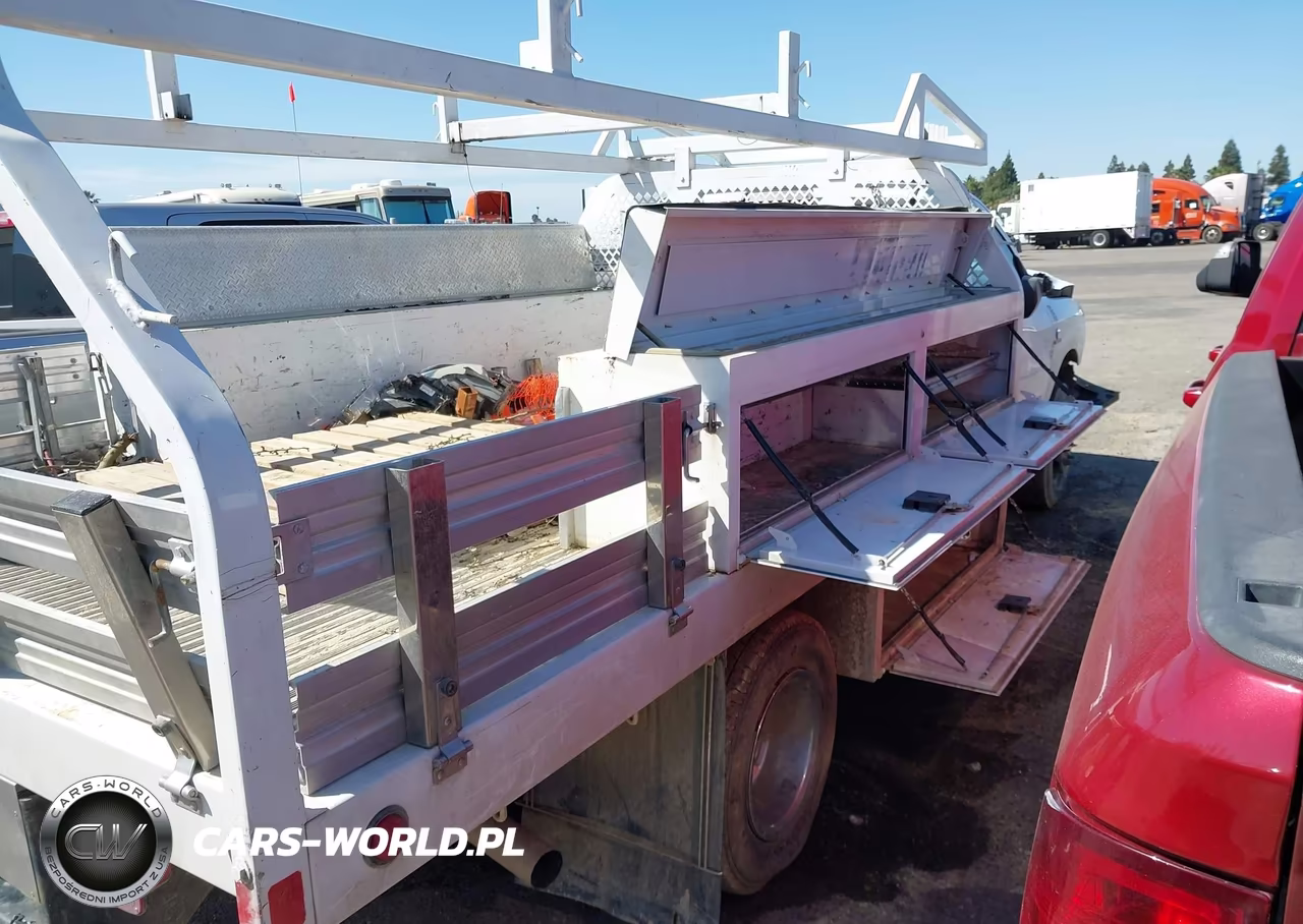 2022 Ram 3500 Chassis Tradesman-Slt VIN:3C7WRSBL2NG341960 - 17